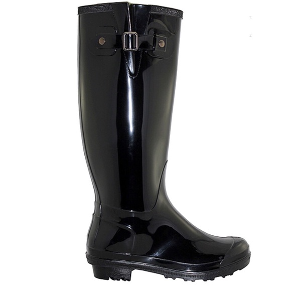 Shoes - NWT Rain boots ☔️